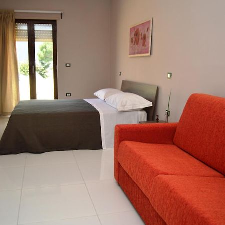 Hotel Il Cavaliere Сарно Екстериор снимка