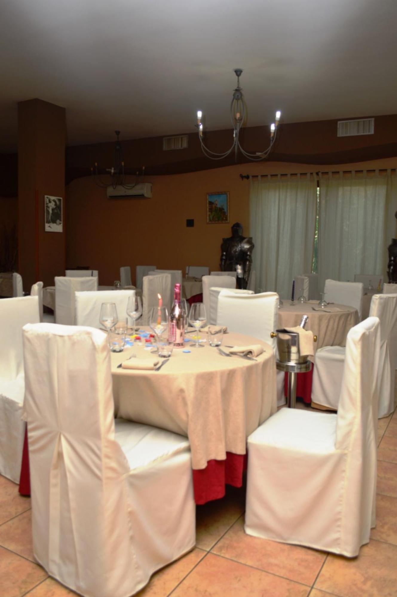 Hotel Il Cavaliere Сарно Екстериор снимка