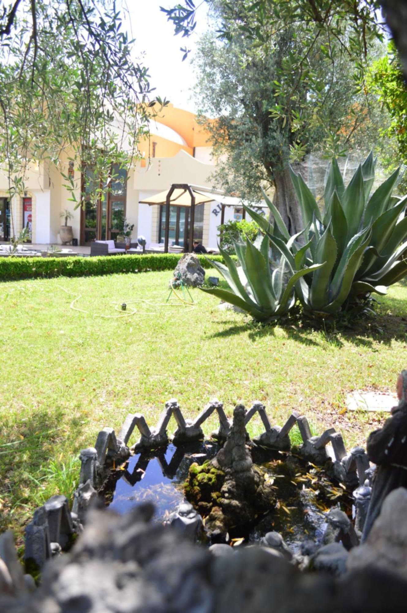 Hotel Il Cavaliere Сарно Екстериор снимка