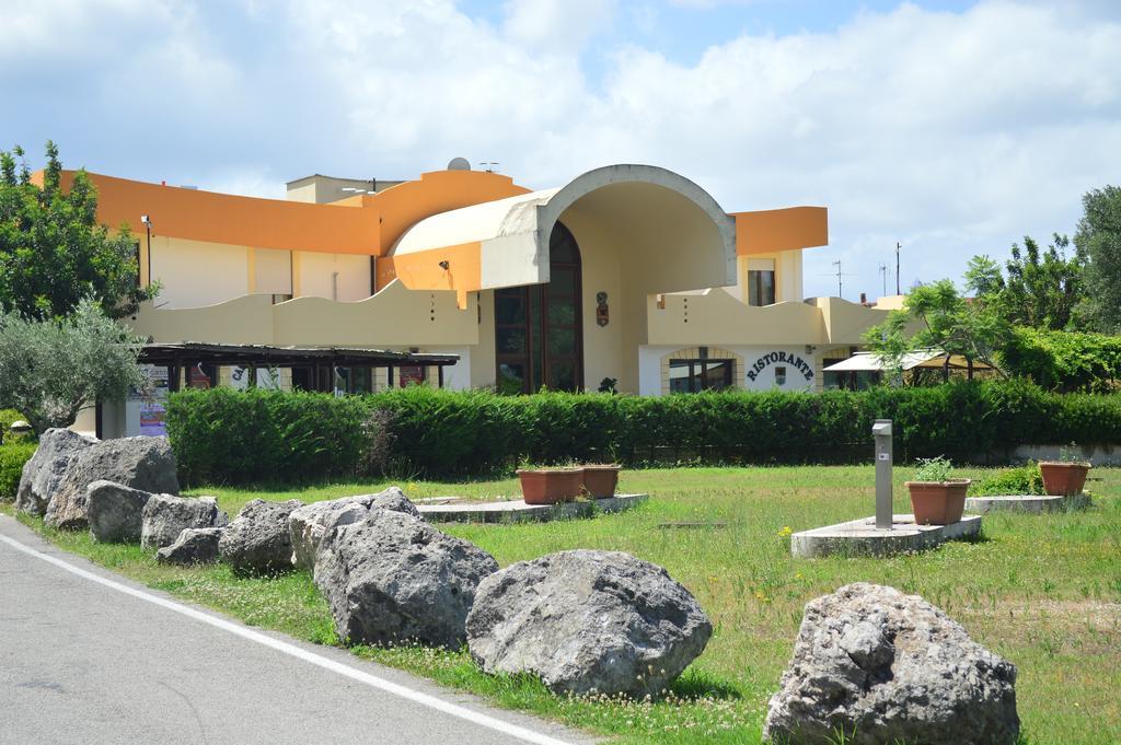 Hotel Il Cavaliere Сарно Екстериор снимка