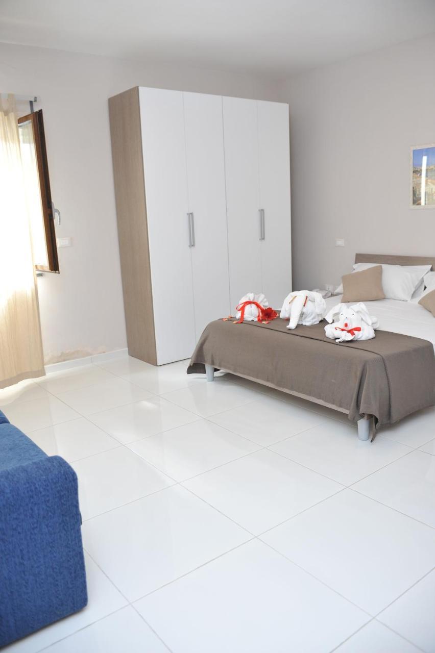 Hotel Il Cavaliere Сарно Екстериор снимка